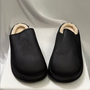 Men's Cloud Slide Black Slip-On Loafers with Cream Sherpa Lining